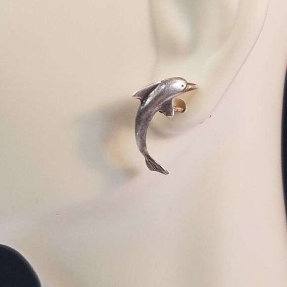 Miniature Dolphin Studs Ocean Sea Marine Mammals Pewter Earrings - Picture 1 of 5